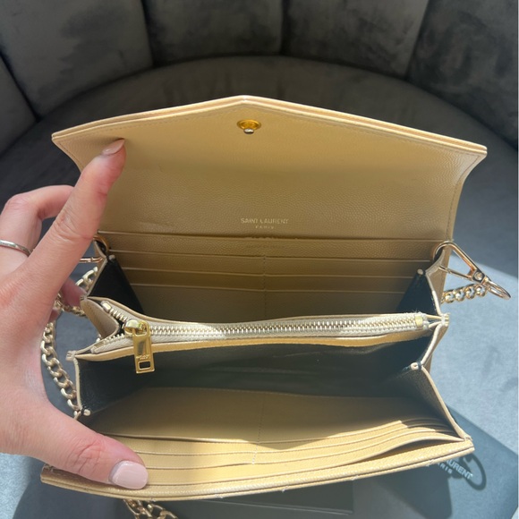 Beige YSL cassandre wallet on chain - Picture 8 of 13